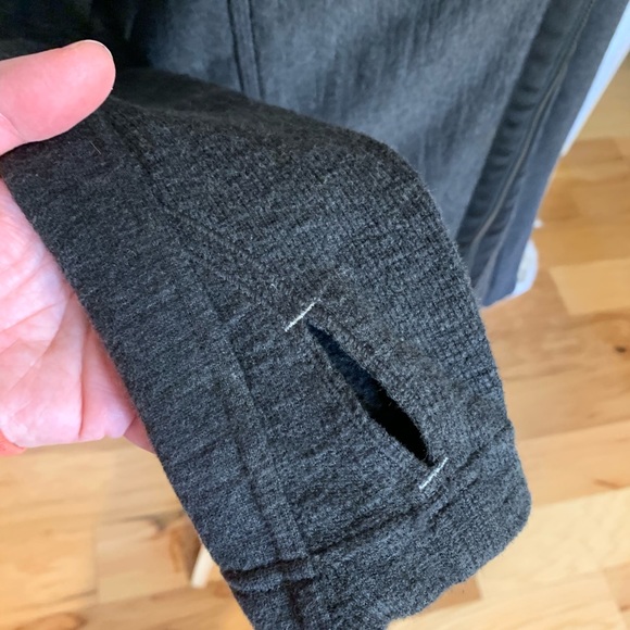 Lululemon asymmetrical jacket with folding collar - Picture 4 of 5